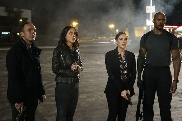 agents-of-shield-404-let-me-stand-next-to-your-fire-review