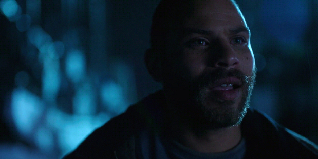 “Siren” Exclusive: Ian Verdun Talks Hunt For Donna, Teases New Mer-Encounter & More